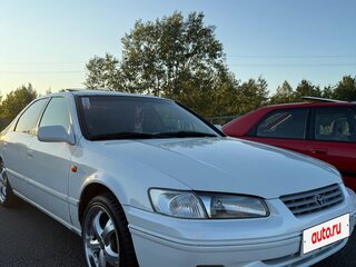 1998 Toyota Camry IV (XV20), белый, 400000 рублей, вид 3