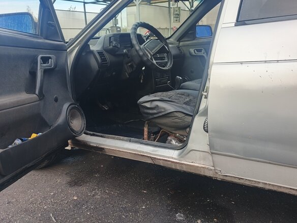 2001 Lada (ВАЗ) 2111, серебристый, 115000 рублей - вид 9