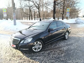 2010 Mercedes-Benz E-Класс 250 5G-Tronic IV (W212, S212, C207), чёрный, 1720000 рублей, вид 1