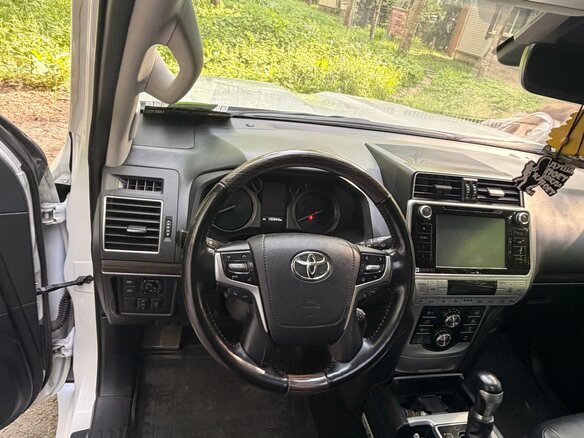 2020 Toyota Land Cruiser Prado 150 Series Рестайлинг 2, белый, 5999000 рублей - вид 16
