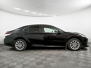 2021 Toyota Camry VIII (XV70) Рестайлинг, чёрный, 3350000 рублей, вид 4