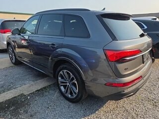 2025 Audi Q7 45 TFSI II (4M) Рестайлинг 2, серый, 6982000 рублей, вид 3