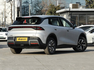 2026 Changan Qiyuan Q05 51.9 kWh II, серебристый, 2057228 рублей, вид 5