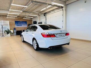 2013 Honda Accord IX, белый, 1899000 рублей, вид 4
