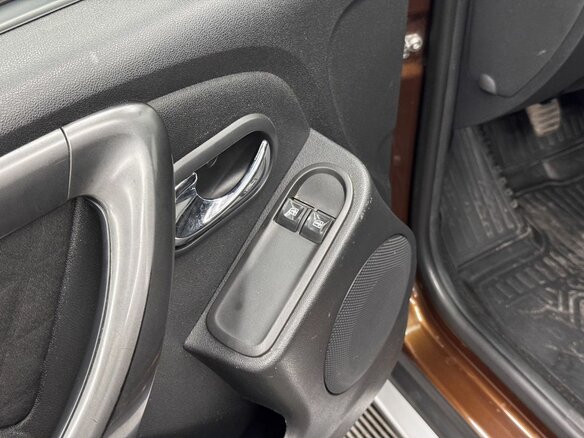 2016 Renault Duster I Рестайлинг, коричневый - вид 13