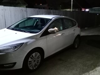 2018 Ford Focus III Рестайлинг, белый, 850000 рублей, вид 2