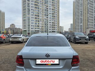 2015 Volkswagen Polo V Рестайлинг, серебристый, 650000 рублей, вид 5