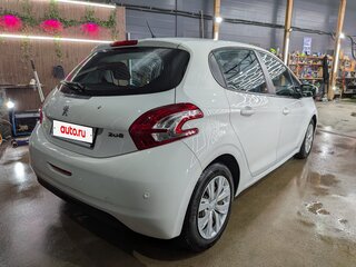 2013 Peugeot 208 I, белый, 649000 рублей, вид 2