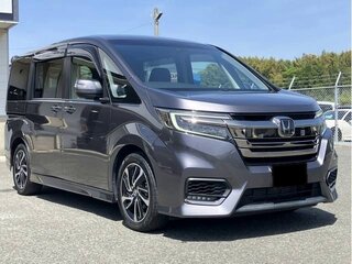 2021 Honda Stepwgn Spada V Рестайлинг, серебристый, 1960000 рублей, вид 1