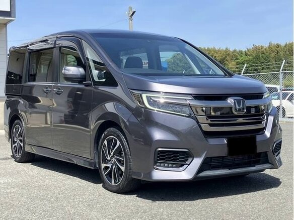 2021 Honda Stepwgn Spada V Рестайлинг, серебристый