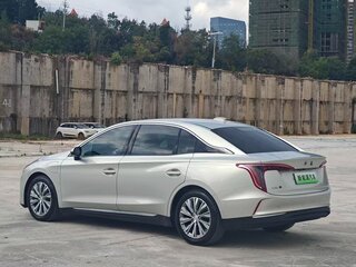 2023 Hongqi E-QM5 56 kWh I, бежевый, 1180000 рублей, вид 4