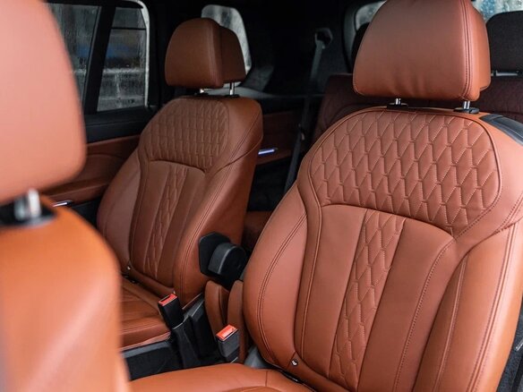 2024 BMW X7 40i I (G07) Рестайлинг, чёрный, 13890000 рублей - вид 36