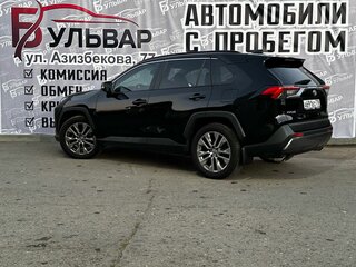2022 Toyota RAV4 V (XA50), чёрный, 3008000 рублей, вид 4