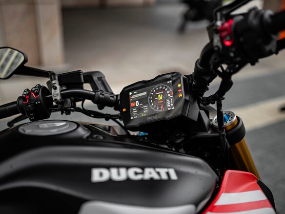 2026 Ducati Diavel V4, чёрный, 4890000 рублей - вид 7