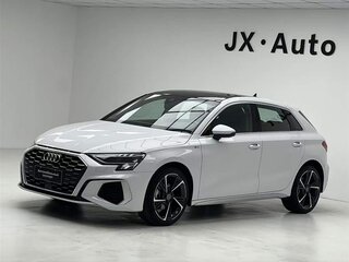 2023 Audi A3 Sportback 35 TFSI IV (8Y), белый, 1650000 рублей, вид 1