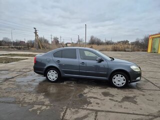 2012 Skoda Octavia II (A5) Рестайлинг, серый, 850000 рублей, вид 3