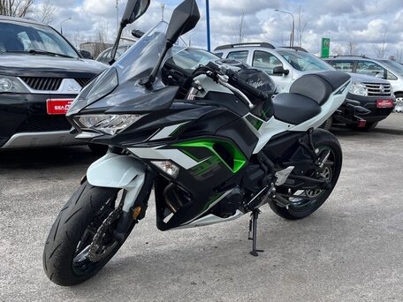 2022 Kawasaki ER-6N, чёрный, 800000 рублей, вид 2
