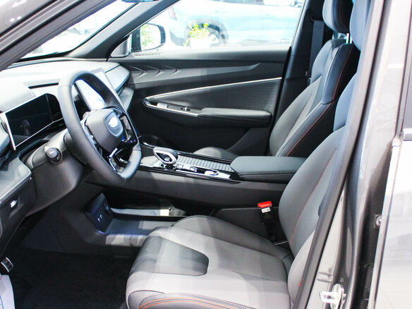 2026 Geely Cityray, серый - вид 39