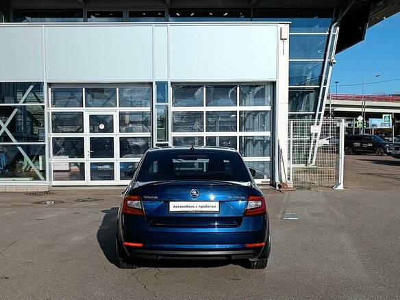 2017 Skoda Octavia III (A7) Рестайлинг, синий, 1965000 рублей - вид 6