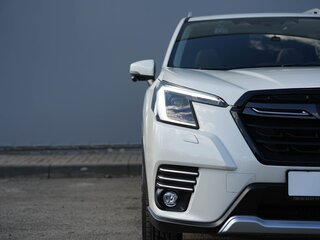 2023 Subaru Forester V Рестайлинг, белый, 5400000 рублей, вид 4