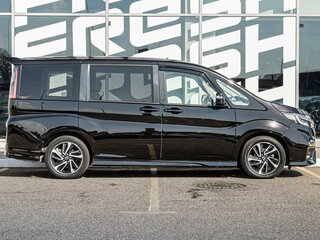 2020 Honda Stepwgn Spada V Рестайлинг, чёрный, 2620000 рублей, вид 5