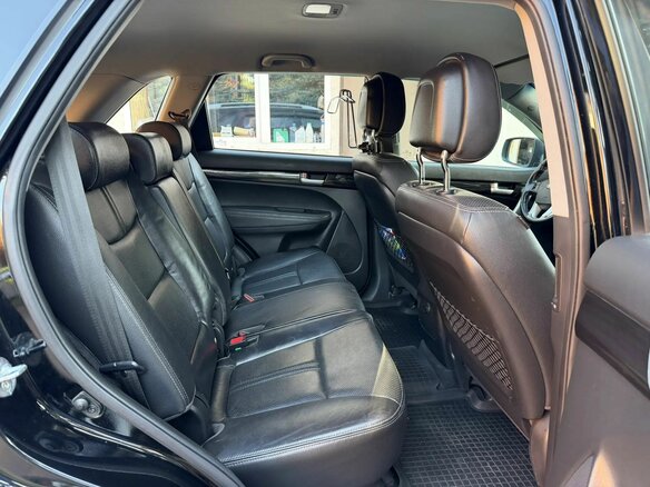 2010 Kia Sorento II, чёрный, 1390000 рублей - вид 5