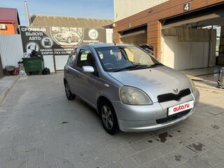 2001 Toyota Vitz I (P10), серебристый, 350000 рублей, вид 2