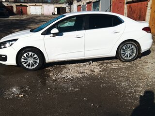 2017 Citroen C4 II Рестайлинг, белый, 950000 рублей, вид 3