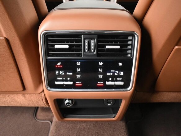 2019 Porsche Cayenne III, коричневый, 5300000 рублей - вид 7