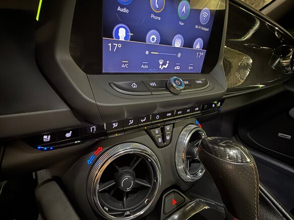 2019 Chevrolet Camaro ZL1 VI Рестайлинг, жёлтый, 6990000 рублей - вид 17