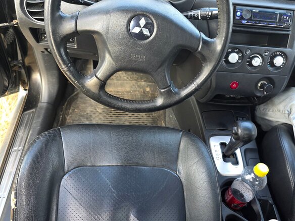 2004 Mitsubishi Outlander I, чёрный, 750000 рублей - вид 7