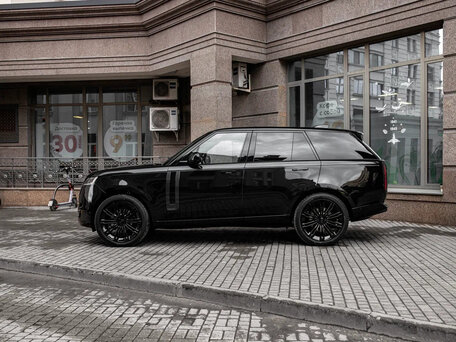 2026 Land Rover Range Rover D350 MHEV V, чёрный, 18840000 рублей, вид 4