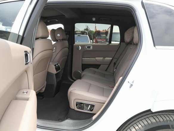 2026 Li Auto (Lixiang) L7 52.3 kWh I Рестайлинг, белый, 9220000 рублей - вид 14