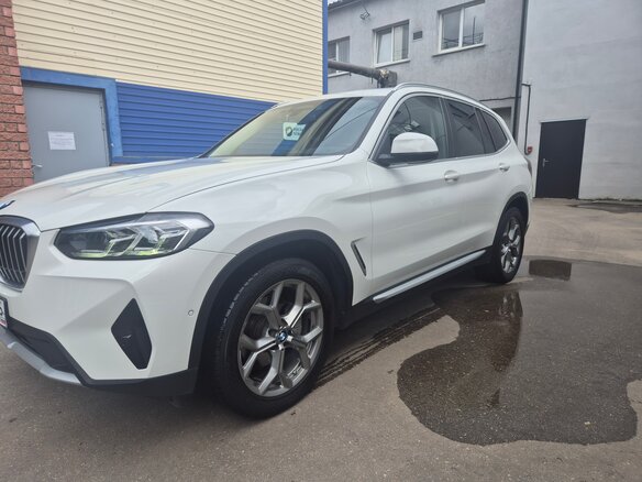 2021 BMW X3 20i xDrive III (G01) Рестайлинг, белый - вид 12