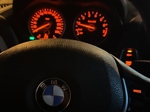 2013 BMW 1 серии 116i II (F20/F21), красный, 900000 рублей - вид 10