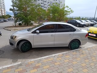 2012 Volkswagen Polo V, серебристый, 800000 рублей, вид 2