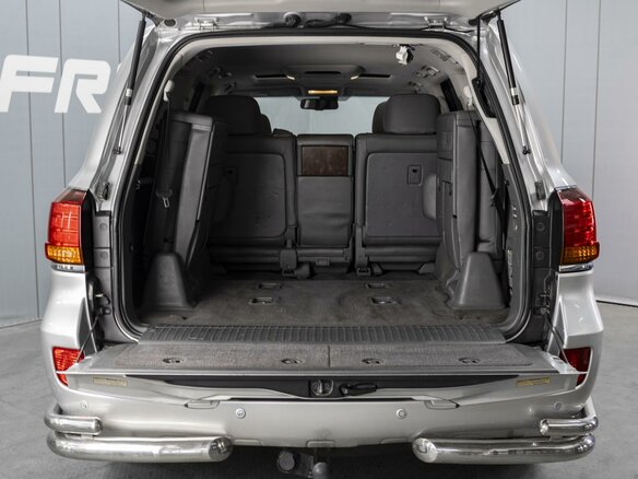 2008 Lexus LX 570 III, серебристый - вид 17