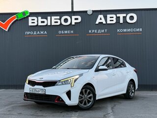 2021 Kia Rio IV Рестайлинг, белый, 1630000 рублей, вид 1