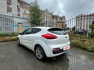 2015 Kia Ceed II Рестайлинг, белый, 1050000 рублей, вид 5