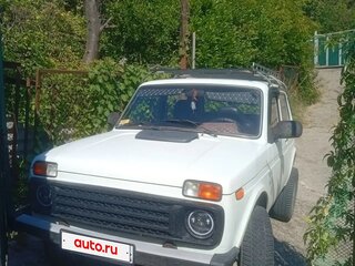 2010 Lada (ВАЗ) 2121 (4x4) I Рестайлинг, белый, 435000 рублей, вид 1