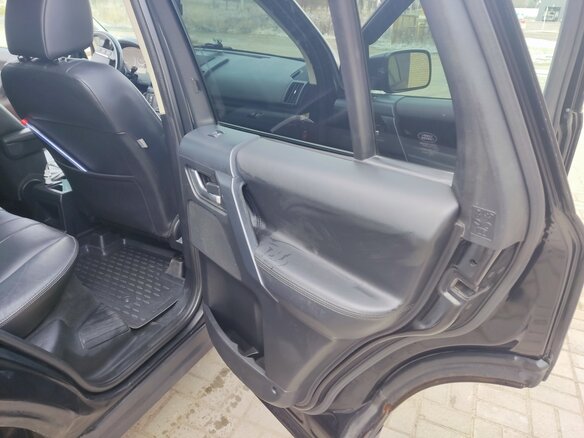 2011 Land Rover Freelander II Рестайлинг, чёрный - вид 21