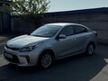 2017 Kia Rio IV, серебристый, 1650000 рублей - вид 2