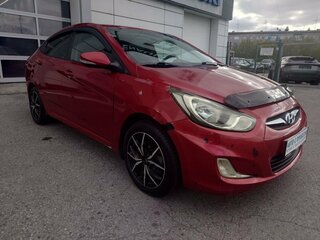2013 Hyundai Solaris I, красный, 730000 рублей, вид 3