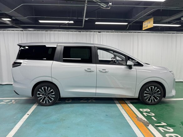 2026 Wuling Starlight 730, серебристый - вид 7