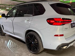 2025 BMW X5 40i IV (G05/G18) Рестайлинг, серый, 13990000 рублей, вид 5