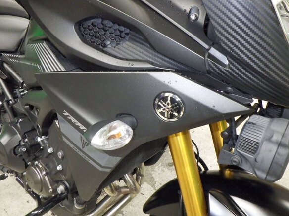 2017 Yamaha MT-09 Tracer (FJ-09), чёрный, 729000 рублей - вид 9