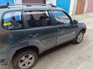 2013 Chevrolet Niva I Рестайлинг, зелёный, 420000 рублей, вид 3