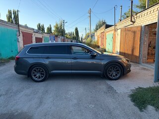 2017 Volkswagen Passat B8, серый, 2000000 рублей, вид 4