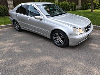 2000 Mercedes-Benz C-Класс 200 II (W203), серый, 650000 рублей, вид 1