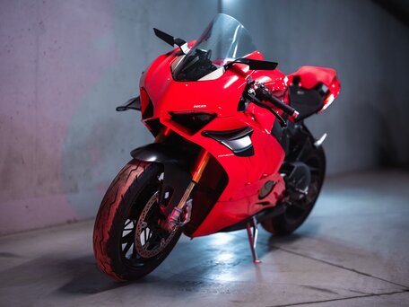2021 Ducati Panigale V4, красный, 2210000 рублей, вид 3
